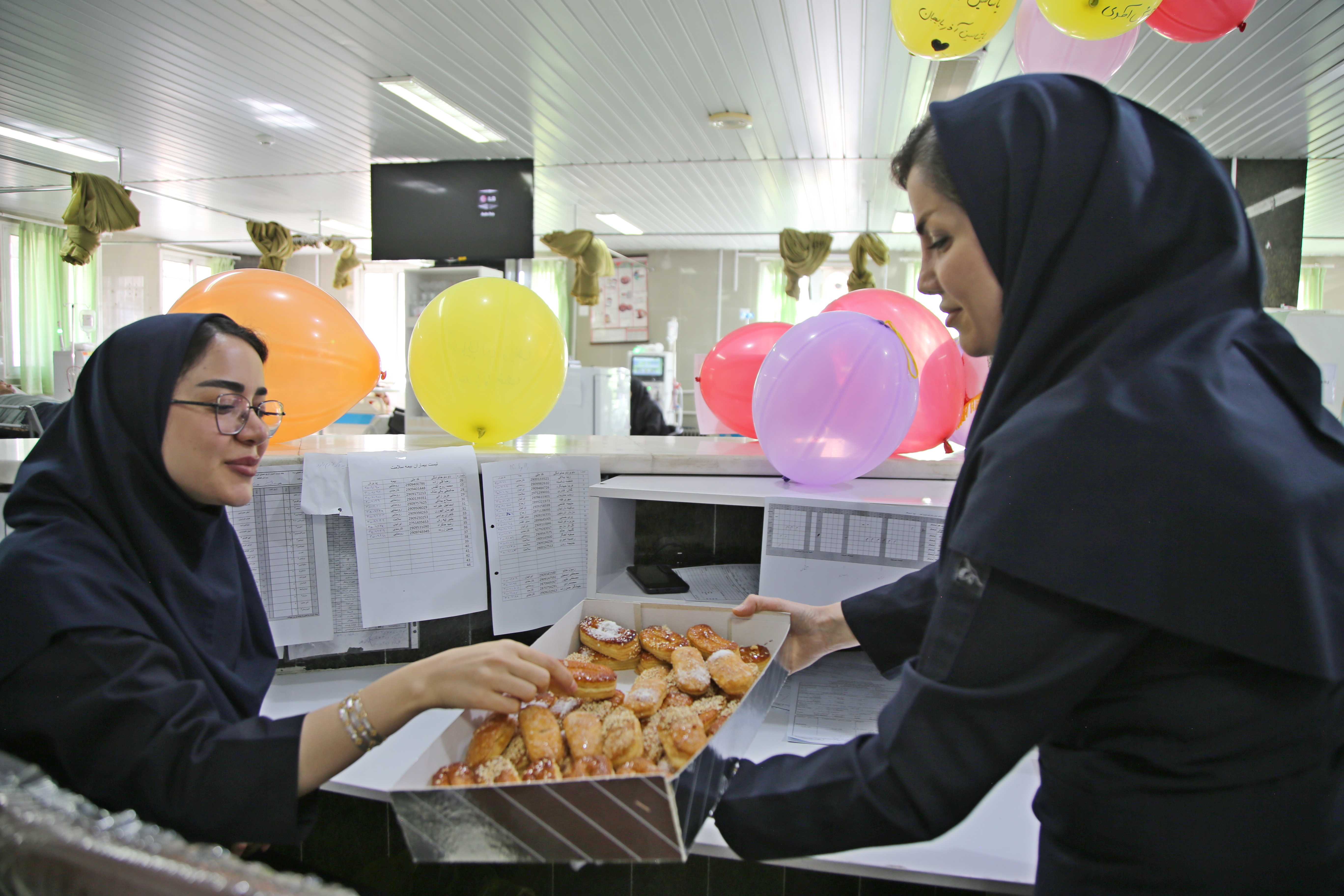 جشن-انقلاب-در-کنار-بیماران